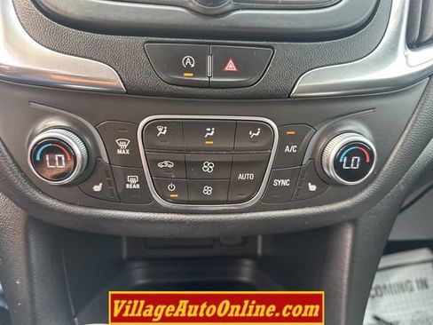 Used 2022 Chevrolet Equinox LT w/ Driver Convenience Package AWD/4WD image 21