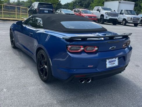 Used 2019 Chevrolet Camaro SS RWD image 4