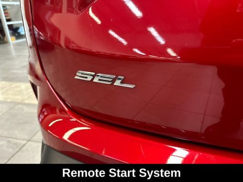 Used 2024 Ford Edge SEL w/ Convenience Package AWD/4WD image 10