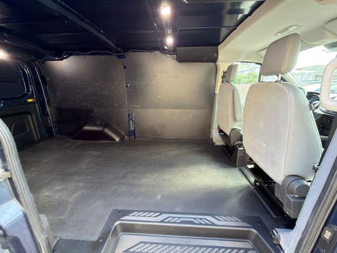 Used 2019 Ford Transit 250 130 Low Roof RWD image 25