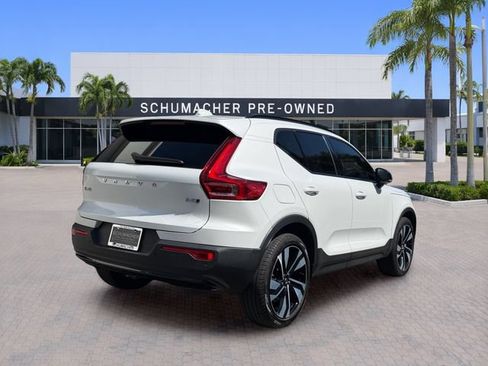 Certified 2025 Volvo XC40 B5 Ultra w/ Protection Package Premier AWD/4WD image 7
