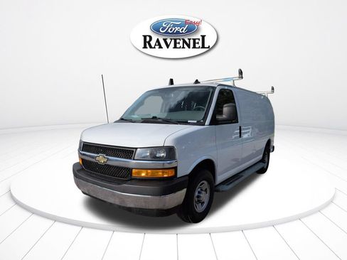 Used 2023 Chevrolet Express 2500 w/ Driver Convenience Package RWD image 8