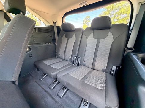 Used 2022 Kia Sorento LX FWD image 15