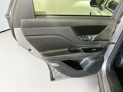 Used 2021 Lincoln Corsair FWD image 26