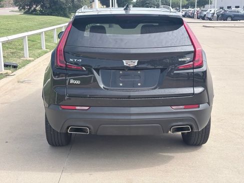Used 2023 Cadillac XT4 Luxury w/ Cold Weather Package FWD image 5