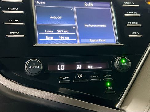 Used 2018 Toyota Camry SE image 26