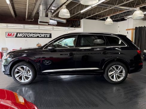 Used 2020 Audi Q7 3.0T Premium Plus w/ Premium Plus Package AWD/4WD image 4