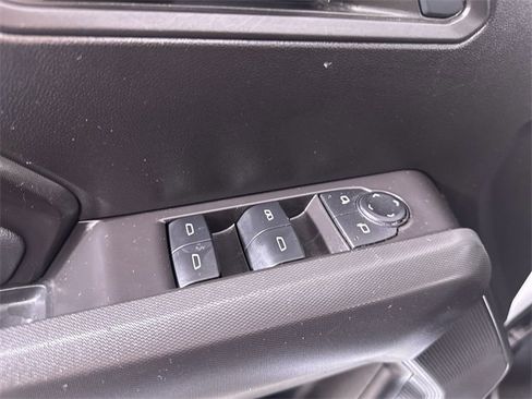 Used 2024 Chevrolet Colorado LT w/ LT Convenience Package II image 24