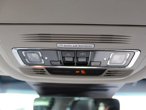 Used 2024 Lincoln Nautilus Reserve w/ Equipment Group 202A AWD/4WD image 45