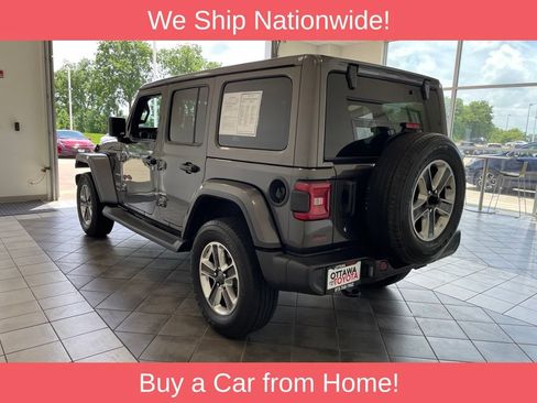 Used 2018 Jeep Wrangler Unlimited Sahara AWD/4WD image 7