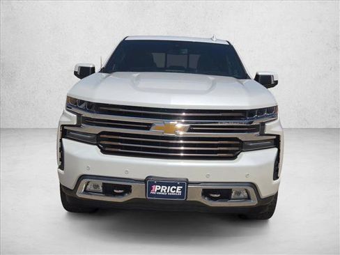 Used 2019 Chevrolet Silverado 1500 High Country w/ High Country Premium Package AWD/4WD image 2