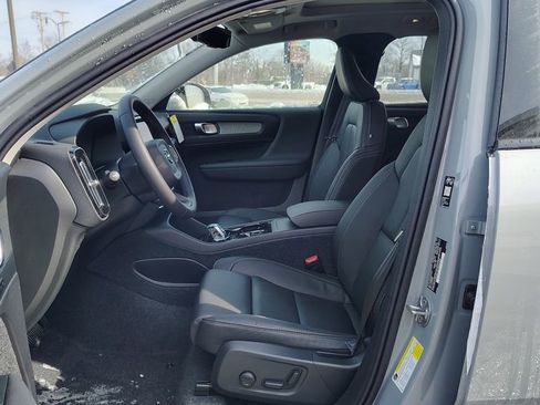 New 2026 Volvo XC40 B5 Plus w/ Protection Package Premier image 7