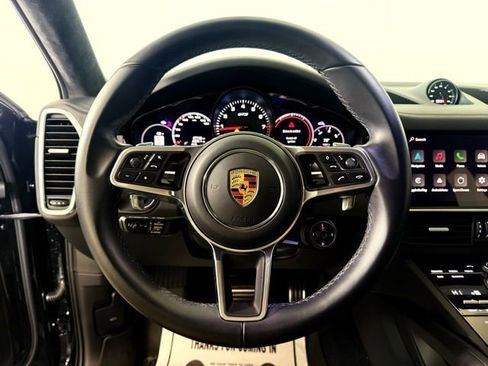 Used 2023 Porsche Cayenne GTS image 38