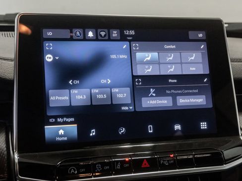 Used 2025 Jeep Compass Trailhawk AWD/4WD image 17