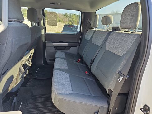 Used 2023 Ford F250 XLT w/ FX4 Off-Road Package image 12