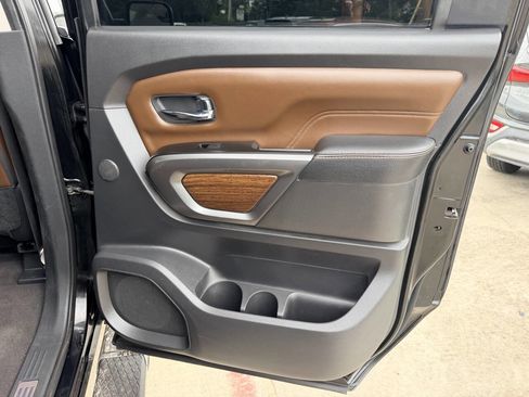 Used 2017 Nissan Titan Platinum Reserve AWD/4WD image 14