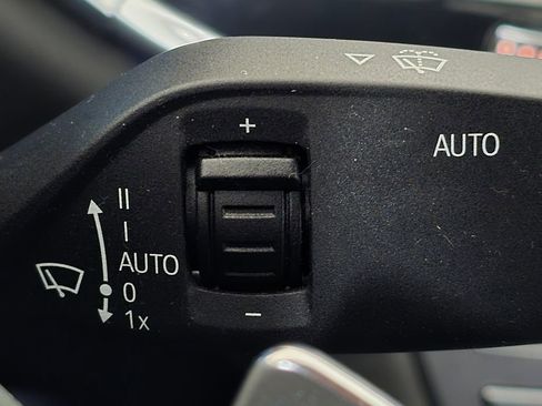 Used 2019 BMW 750i xDrive image 38