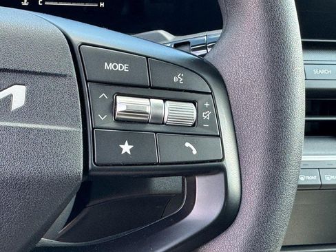 Used 2025 Kia K4 image 18