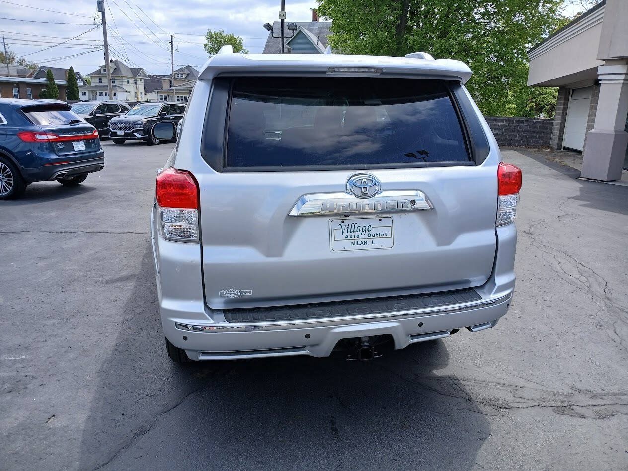 Used 2012 Toyota 4Runner SR5 w/ Premium Pkg AWD/4WD image 10