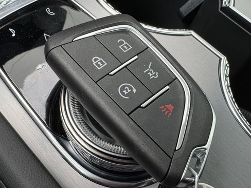 New 2026 Cadillac Vistiq Sport image 33