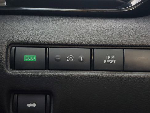 Used 2024 Nissan Sentra SV image 29