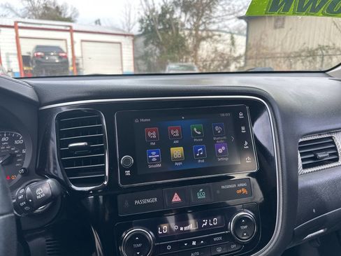 Used 2018 Mitsubishi Outlander SE image 15