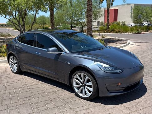 Used 2018 Tesla Model 3 Long Range RWD image 1