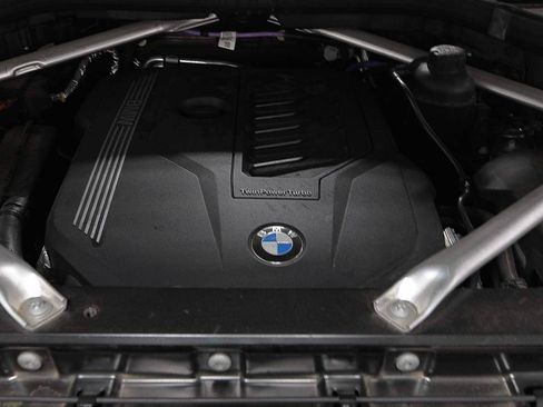 Used 2023 BMW X5 xDrive40i w/ M Sport Package AWD/4WD image 17