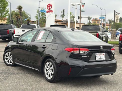 Certified 2025 Toyota Corolla LE FWD image 5