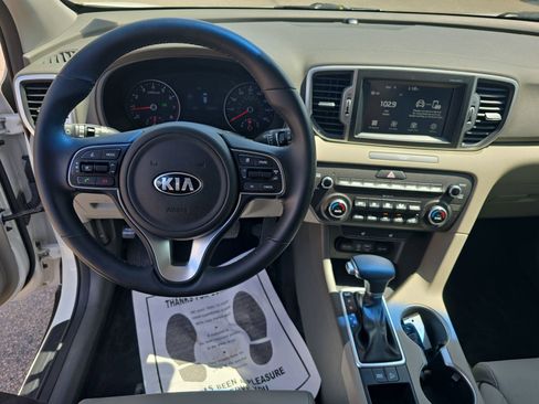 Used 2017 Kia Sportage EX image 18