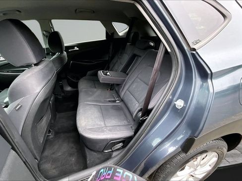 Used 2019 Hyundai Tucson SE FWD image 16