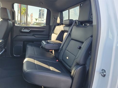 Certified 2022 GMC Sierra 1500 SLT w/ SLT Premium Plus Package image 24