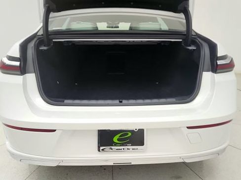 Used 2023 BMW i7 xDrive60 AWD/4WD image 29