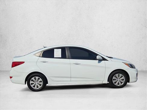 Used 2016 Hyundai Accent SE FWD image 4