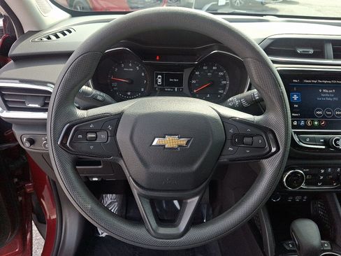 Used 2023 Chevrolet TrailBlazer LT w/ Convenience Package FWD image 18