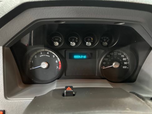 Used 2011 Ford F250 XLT w/ Snow Plow Prep Pkg image 25