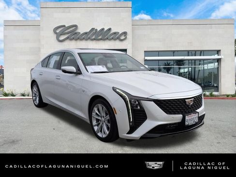 Used 2025 Cadillac CT5 Premium Luxury RWD image 3