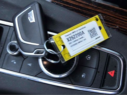 Used 2021 Cadillac Escalade Premium Luxury image 17