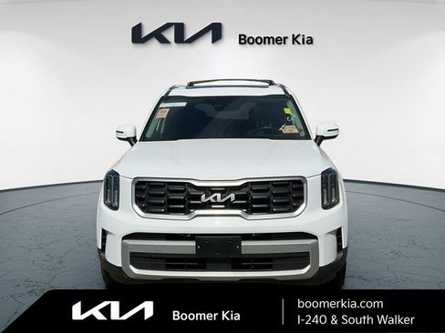 Certified 2025 Kia Telluride S image 2
