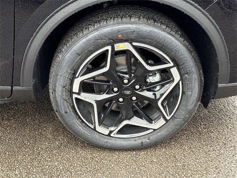 New 2026 Ford Escape Platinum w/ Premium Technology Package image 9