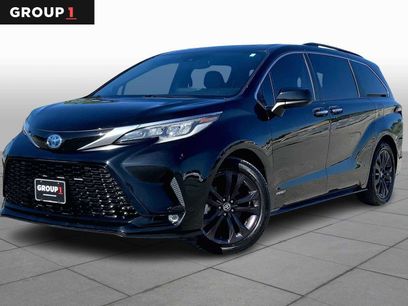 Used 2021 Toyota Sienna XSE