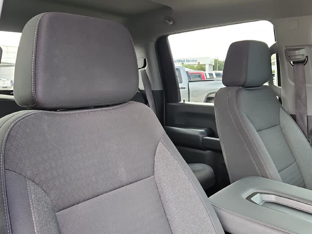 Used 2024 Chevrolet Silverado 2500 Custom w/ Custom Convenience Package AWD/4WD image 18