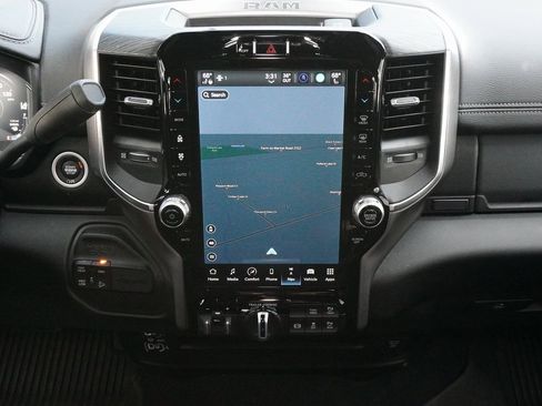 Used 2024 RAM 2500 Laramie w/ Night Edition image 18