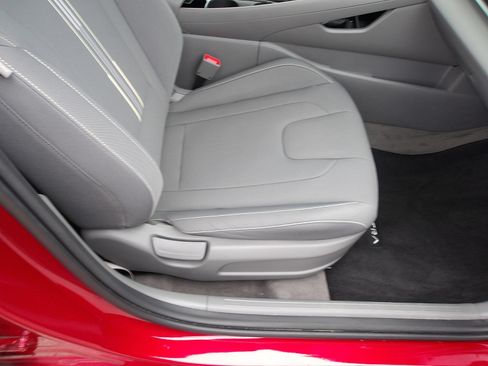 Used 2024 Hyundai Elantra SEL w/ Convenience Package image 9