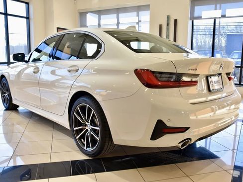 Used 2019 BMW 330i xDrive Sedan w/ Convenience Package image 4