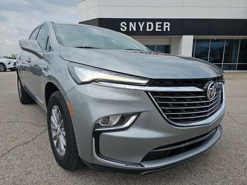 Used 2023 Buick Enclave Essence FWD image 9