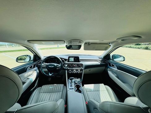 Used 2019 Genesis G70 3.3T Advanced RWD image 13