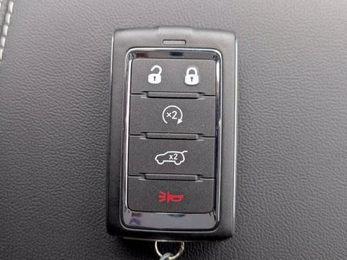 New 2026 Jeep Grand Cherokee Limited w/ Limited Altitude Package RWD image 32