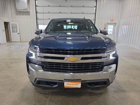 Used 2021 Chevrolet Silverado 1500 LT AWD/4WD image 3