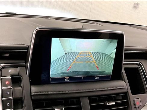 Used 2024 GMC Yukon SLE image 25